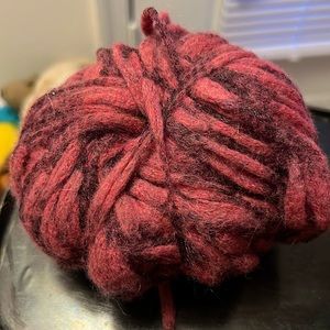 Gedifra by Cicco dusty rose fiber yarn